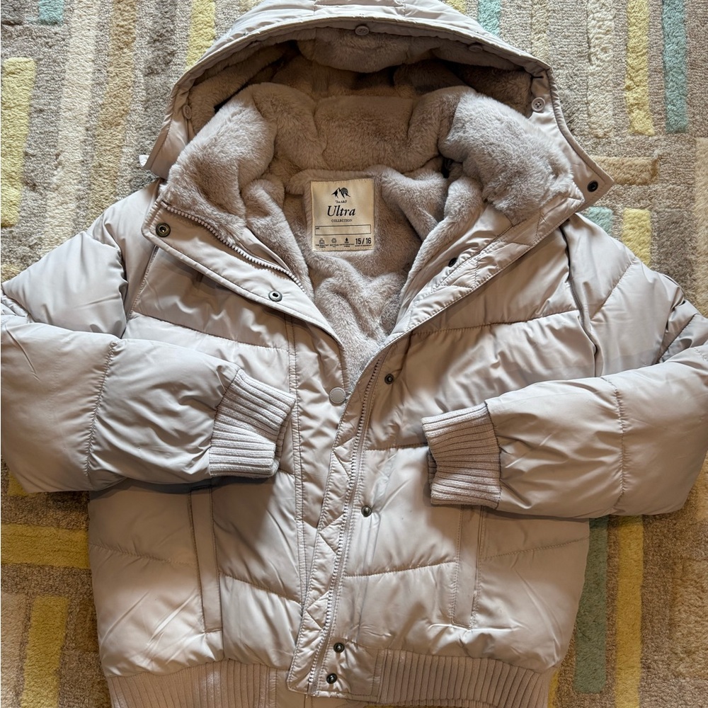 Abercrombie & Fitch kids - Ultra Collection Plush Jacket. Size 15/16.